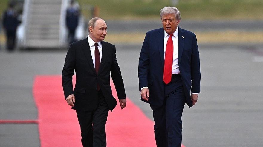 Donald Trump y Vladimir Putin se reúnen en Alaska bajo el lema &#039;Persiguiendo la paz&#039;