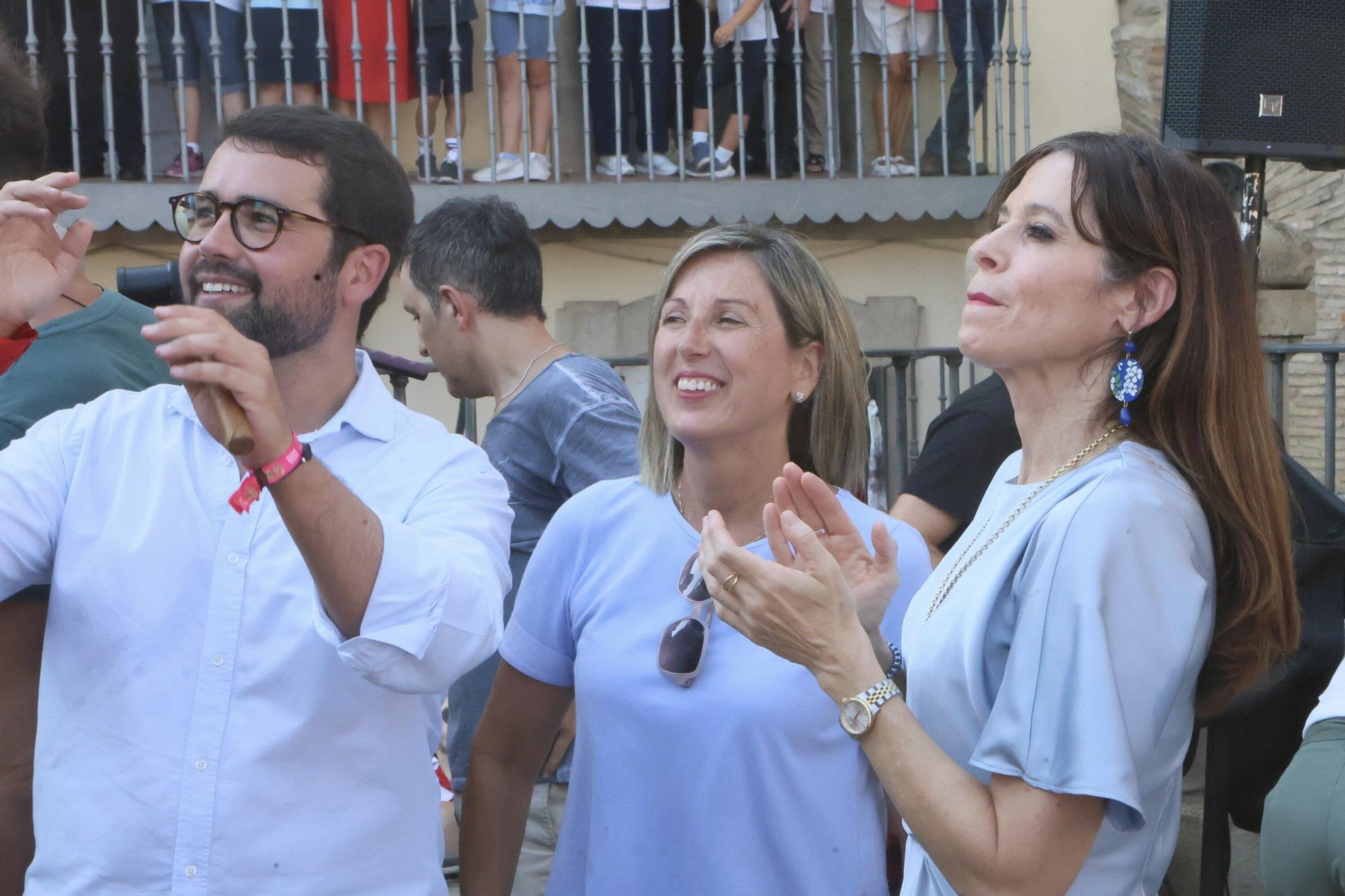 En imágenes: Vitoria sale a la calle a celebrar La Blanca tras el txupinazo