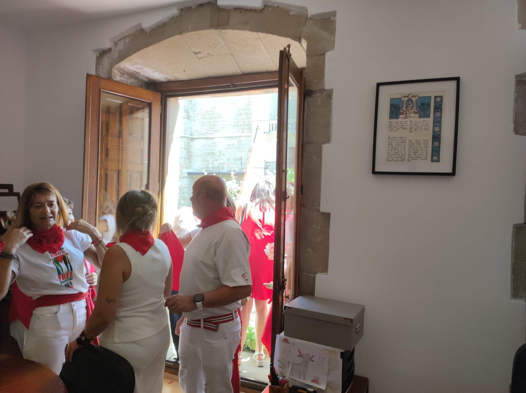 Fotos del cohete de fiestas de Viana 2025
