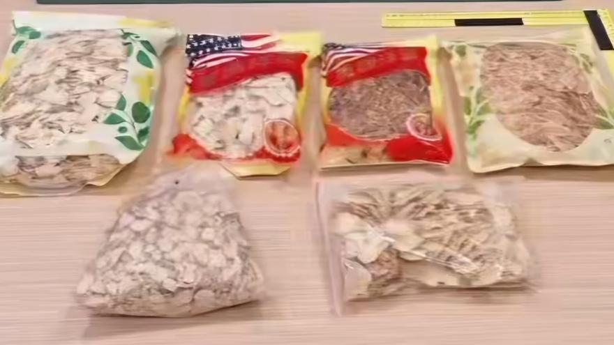 Intervienen casi medio kilo de ginseng de contrabando en el aeropuerto de Bilbao