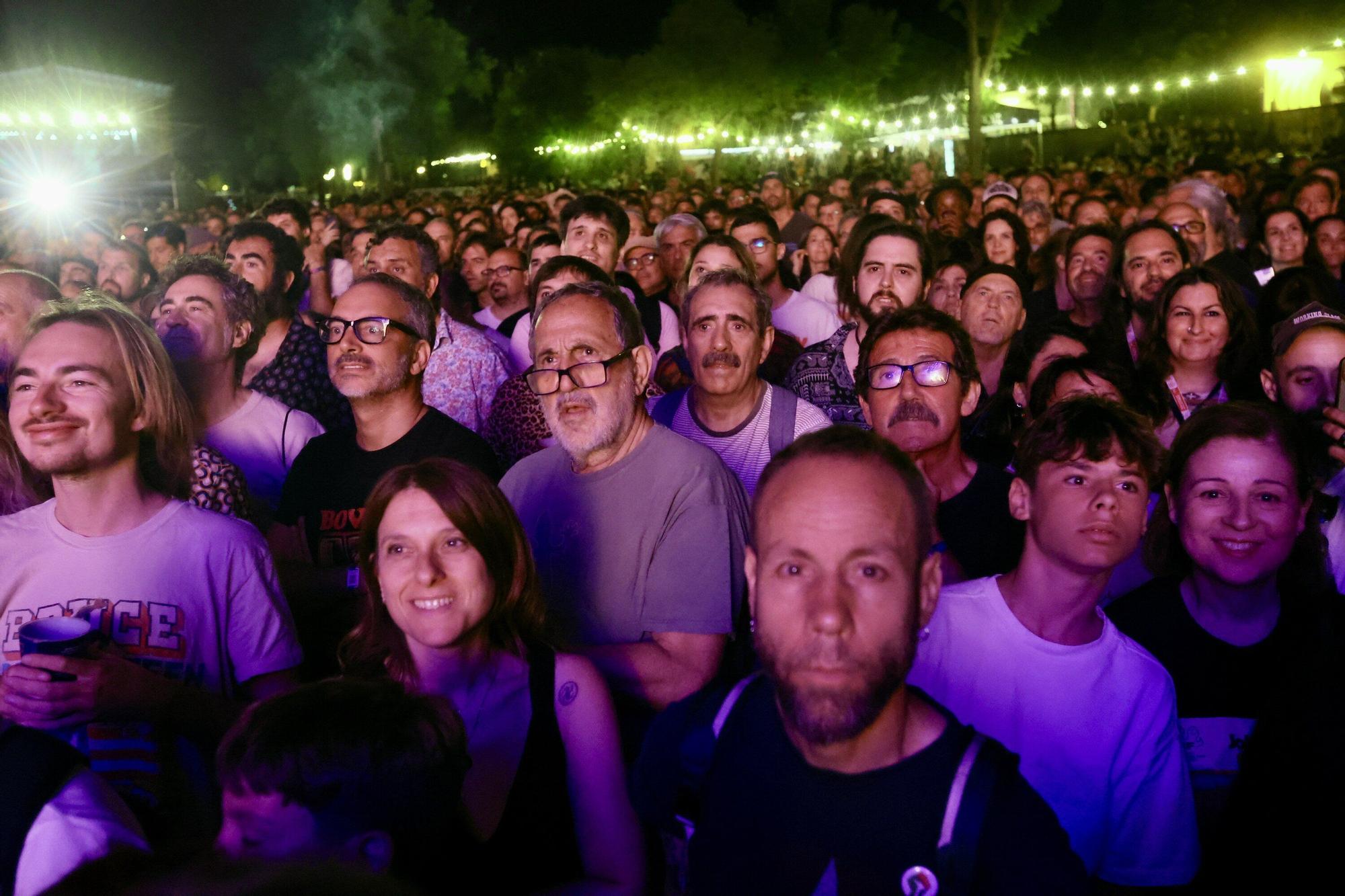 En imágenes: Así están siendo los conciertos de este viernes en el Azkena Rock Festival
