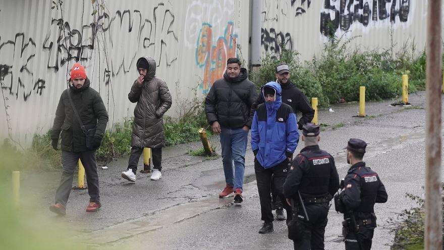 Desalojan uno de los pabellones okupados de Herrera en Donostia