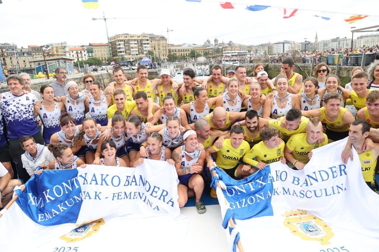 Donostia Arraun Lagunak y Orio celebran el triunfo en la Bandera de la Concha