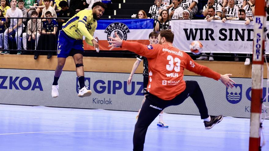 El Bidasoa arranca por Kiel el viaje a Huesca