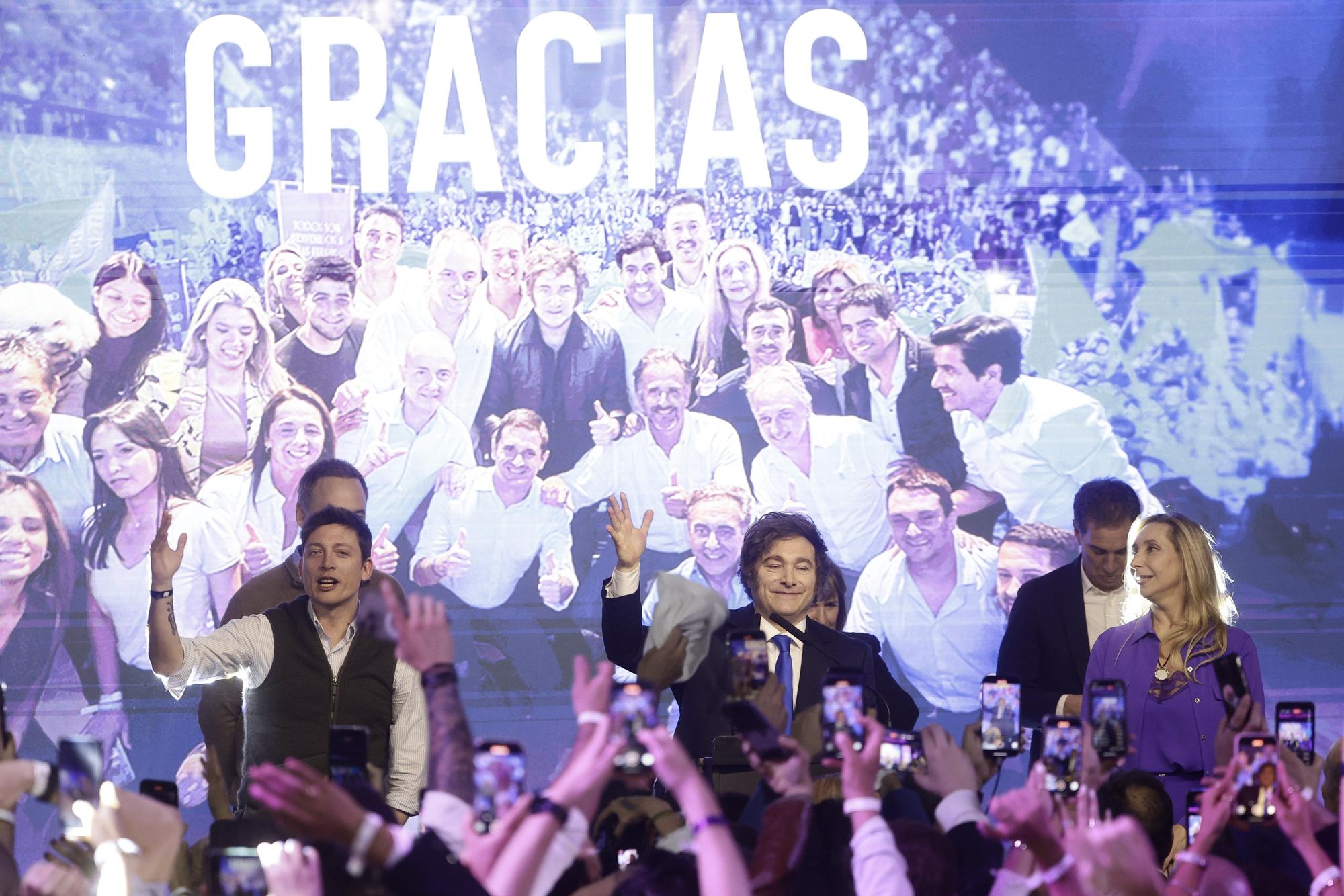 Milei, exultante tras arrasar en las elecciones de medio mandato: "Comienza la construcción de la Argentina grande"