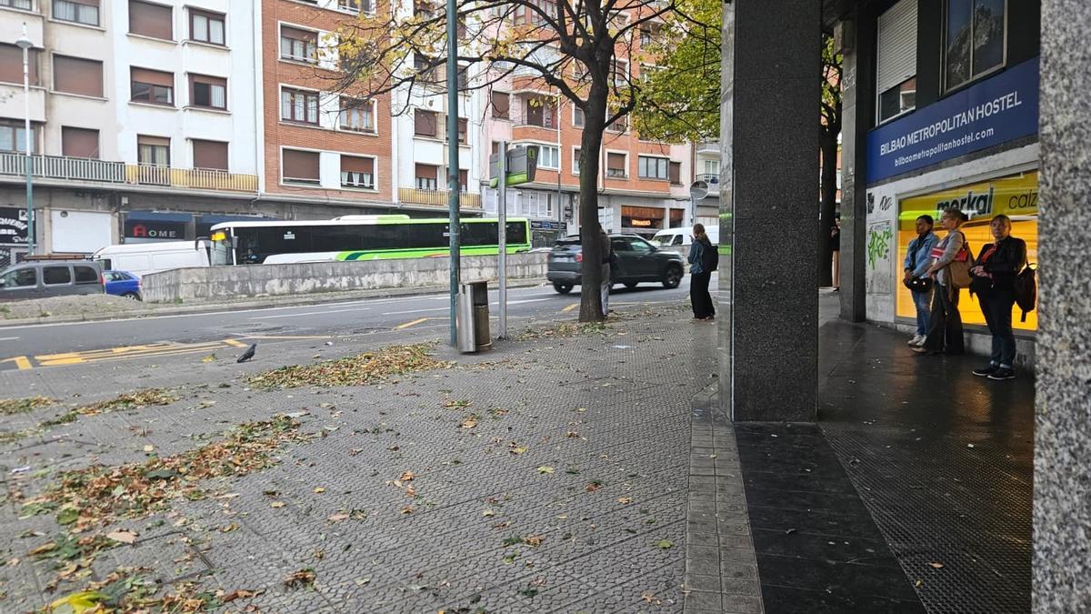La parada de autobús ubicada en Zabalburu La parada de autobús ubicada en Zabalburu