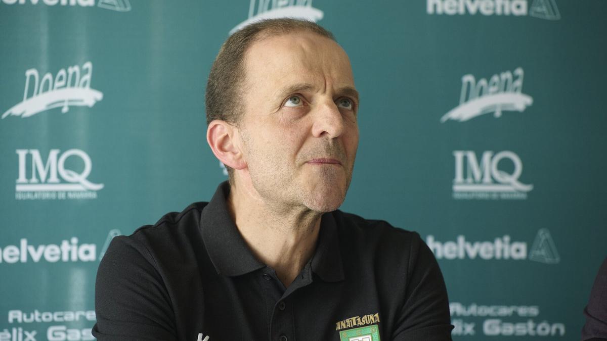 Quique Domínguez, en la rueda de prensa.
