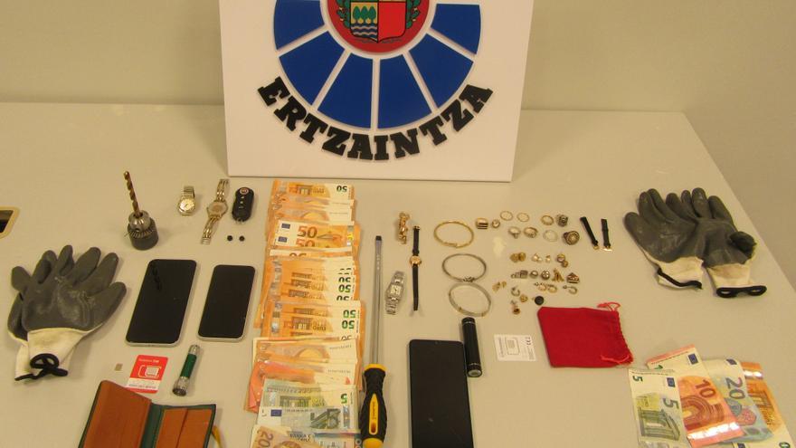 Desmantelan un grupo criminal especializado en robos en viviendas