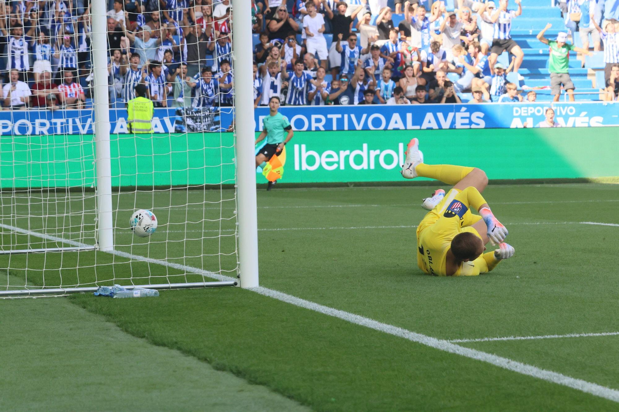 En imágenes: Un punto de oro para el Alavés tras empatar con el Atlético