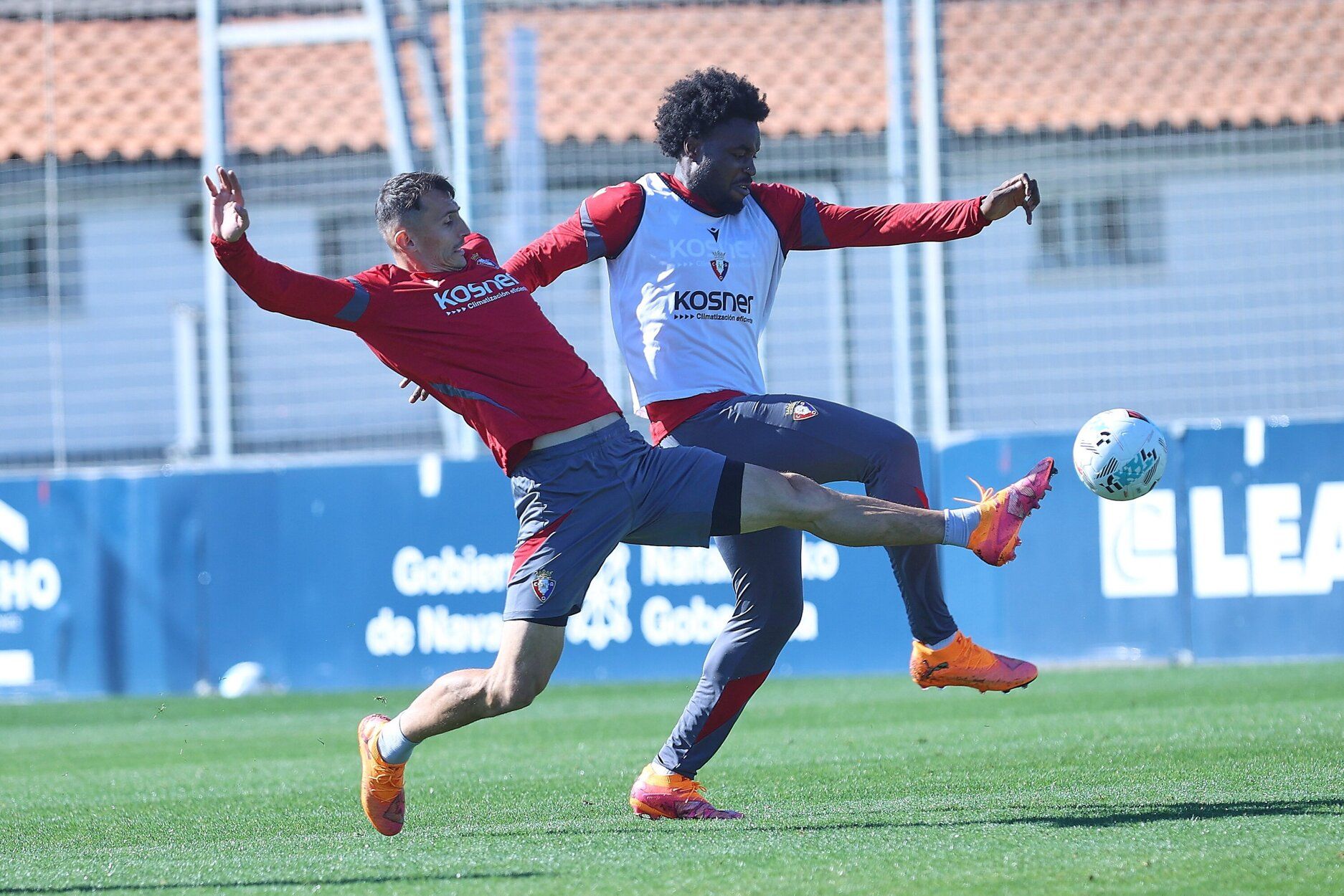 Fotos del entrenamiento de Osasuna (02/10/2025)
