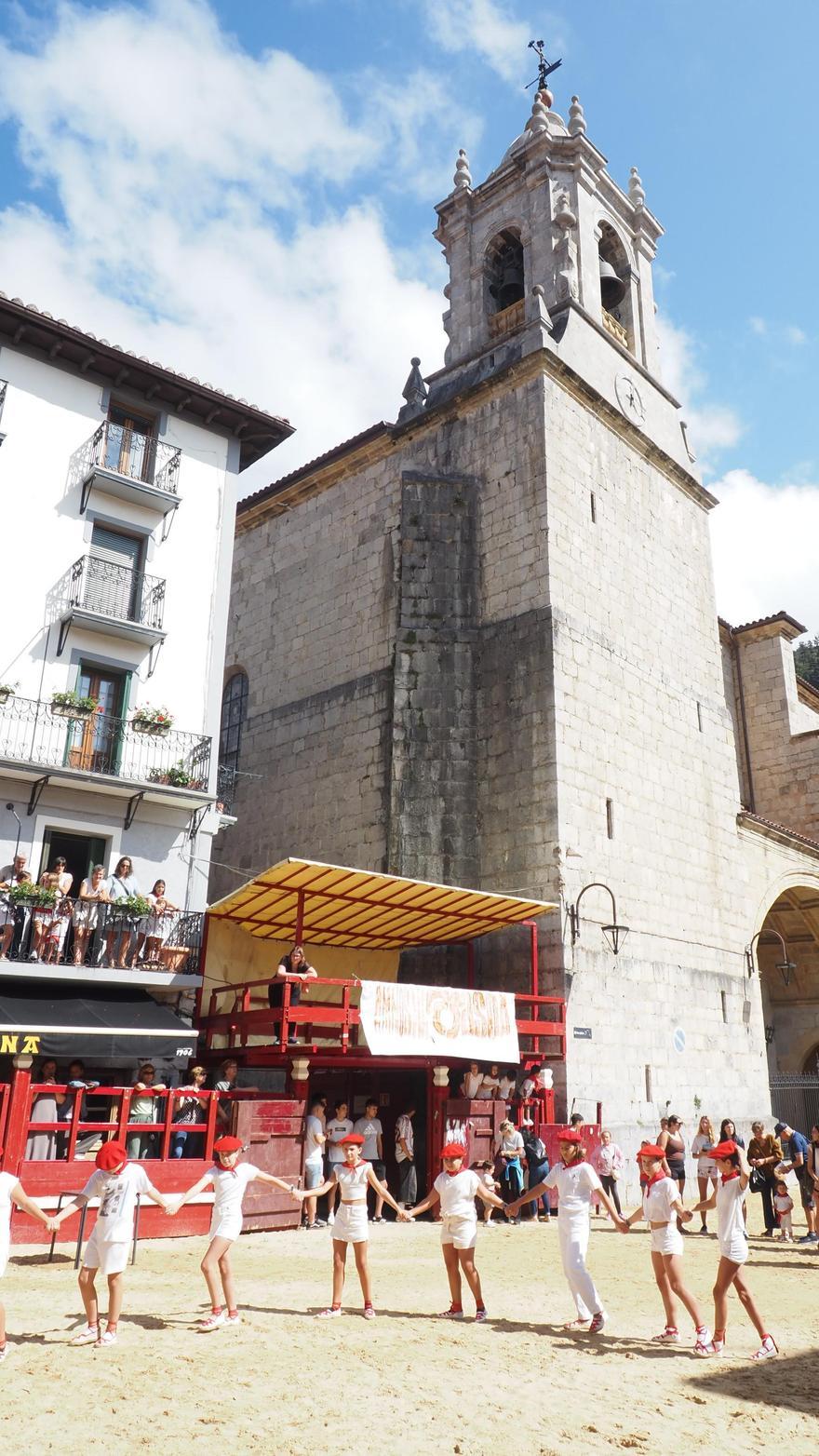 Zestoa ya respira ambiente de fiesta