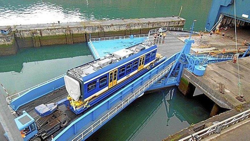 El Puerto de Pasaia diversifica sus tráficos con la entrada de unidades ferroviarias