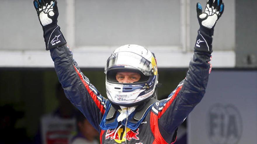 Nueva victoria de Vettel, por delante de Button y Webber; Alonso, sexto