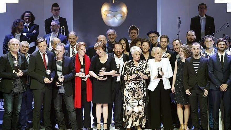 &#039;Cuando deje de llover&#039; arrasa en los Premios Max con la mejor obra, director y actriz de reparto