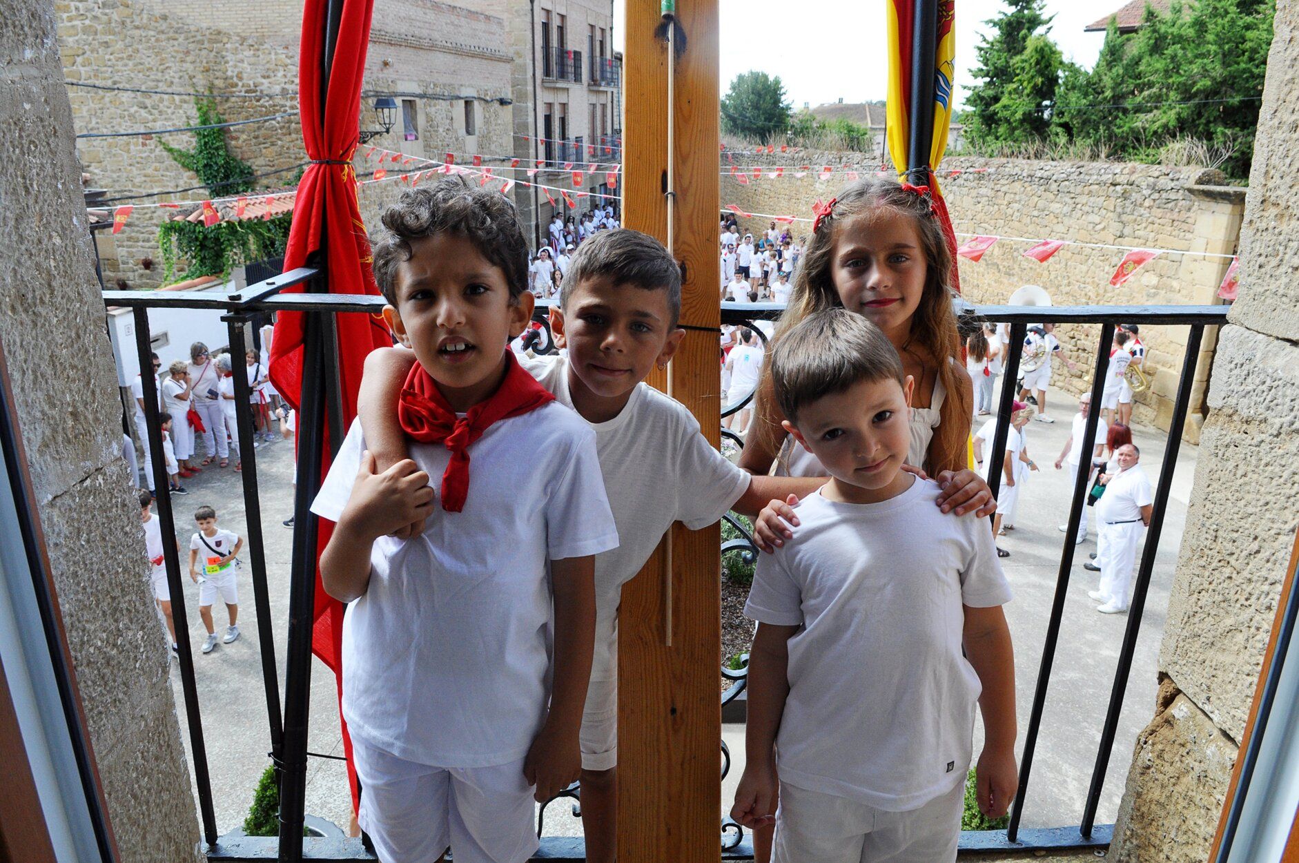 Fotos del chupinazo de fiestas de Beire