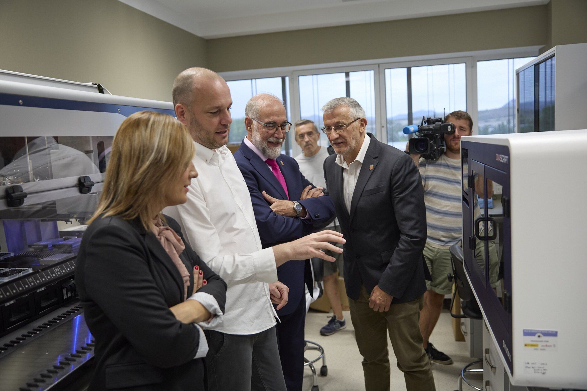 Fotos de los nuevos sistemas de secuenciación masiva de ADN, orientados a la investigación en cáncer y enfermedades raras