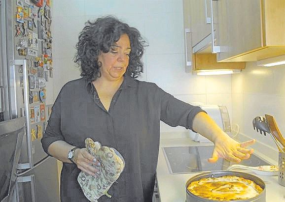 En el programa &#039;El club del tupper&#039; se pudo ver la faceta culinaria de la actriz, que cocinó un hojaldre de puerros como homenaje a su madre.