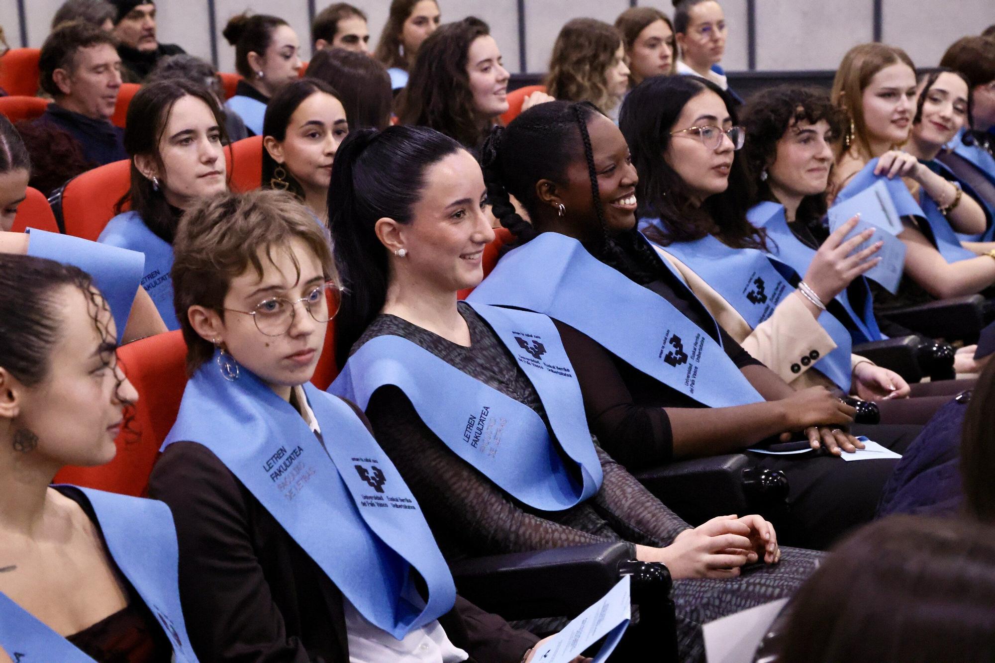 En imágenes: Graduación de alumnos de la Facultad de Letras