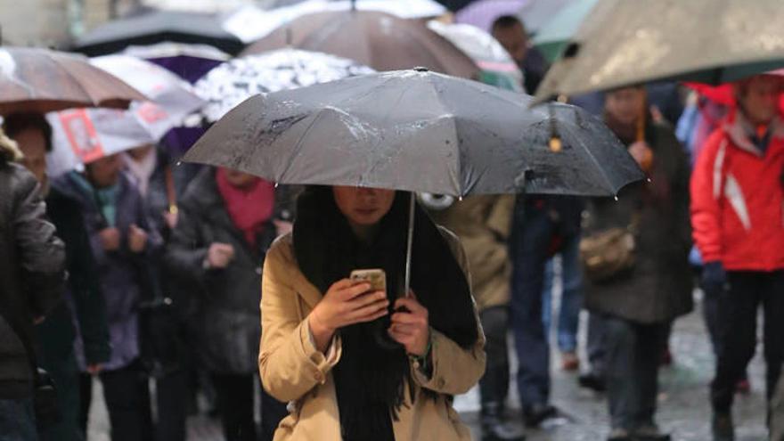Cielos cubiertos con lluvias y bajada de las temperaturas en Euskadi