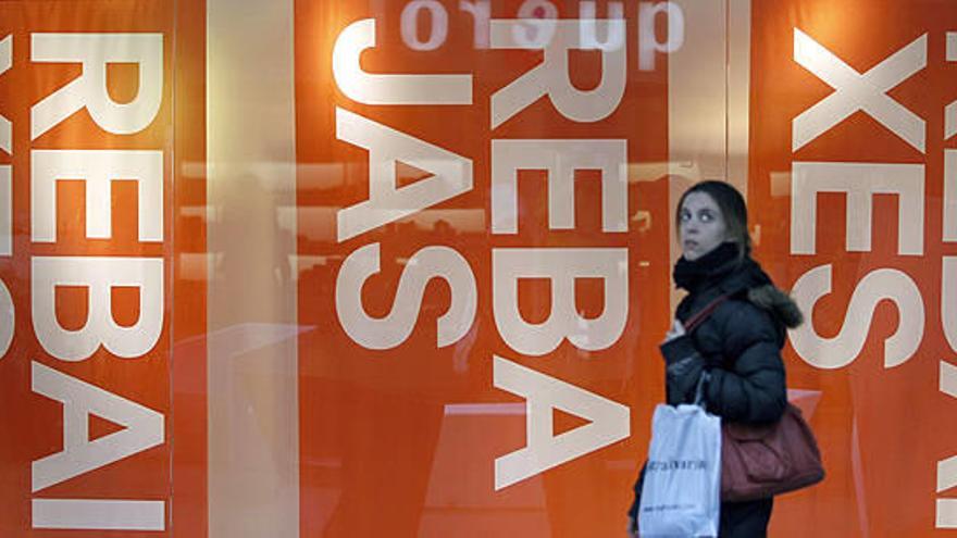 Rebajas de invierno en los comercios en un momento de fuerte crisis económica.