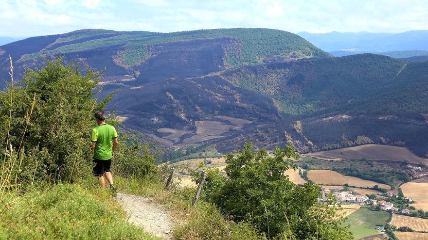 El incendio de Ezkabarte queda controlado tras arrasar más de 400 hectáreas
