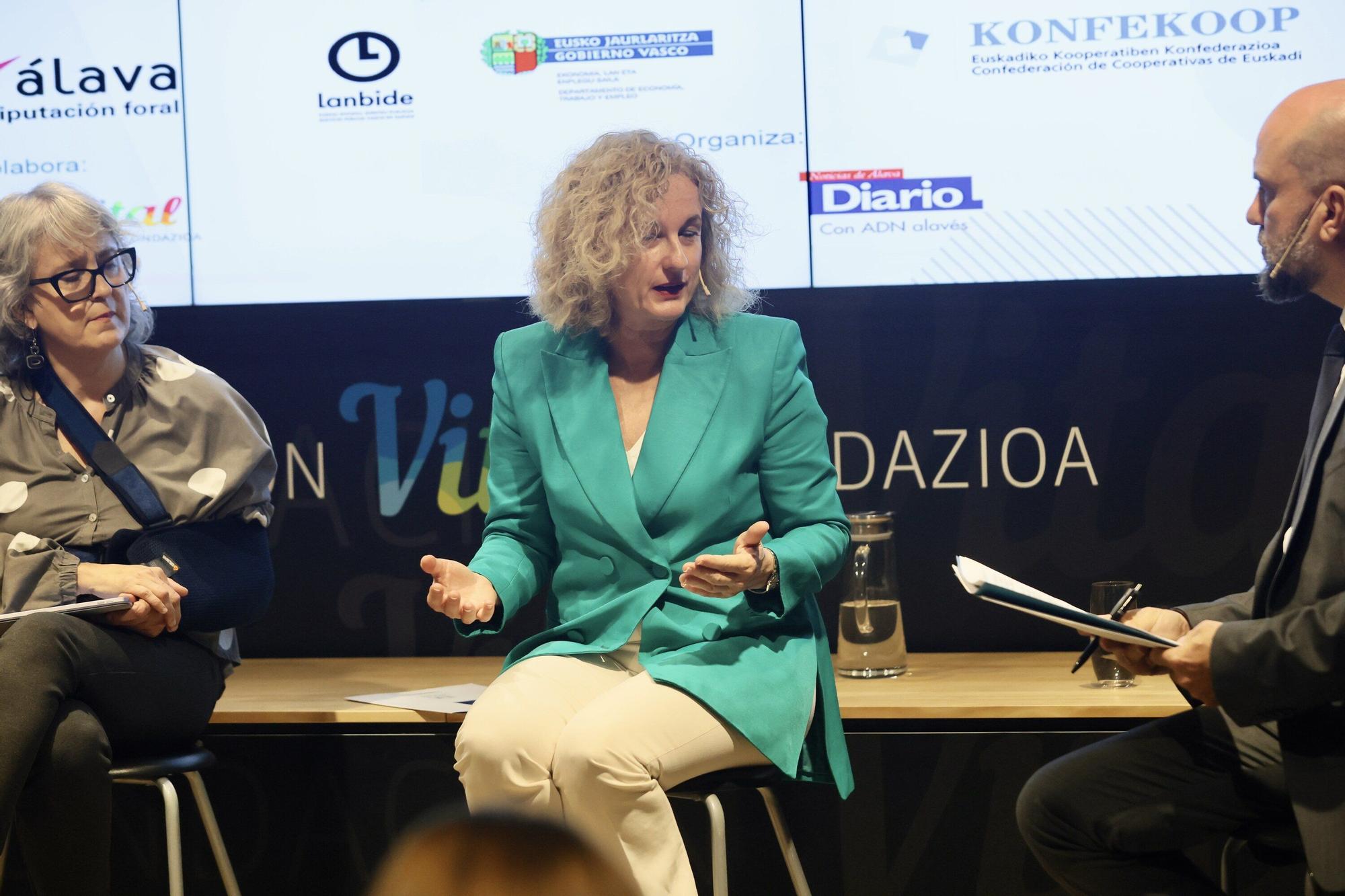 En imágenes: DNA aborda la situación del mercado laboral en Álava