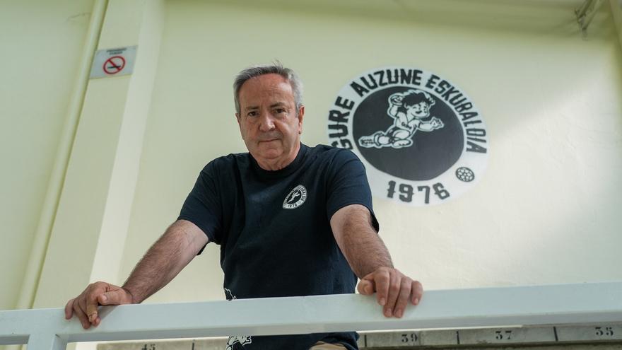 "El balonmano alavés lleva siete años en la UVI y está yendo para abajo de una manera alarmante"