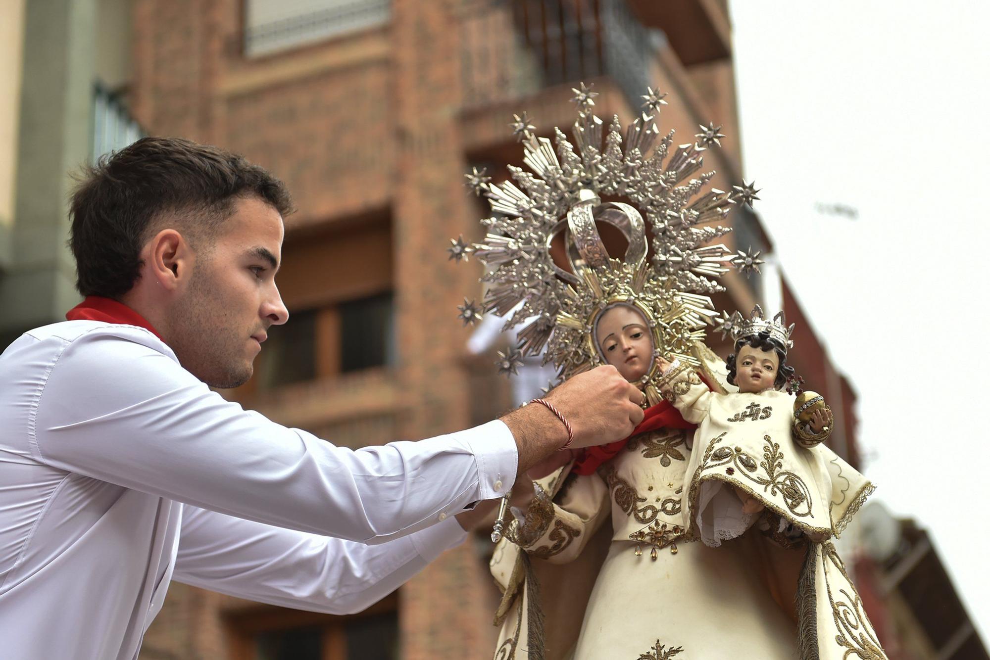 Fotos de la procesión en fiestas de Peralta