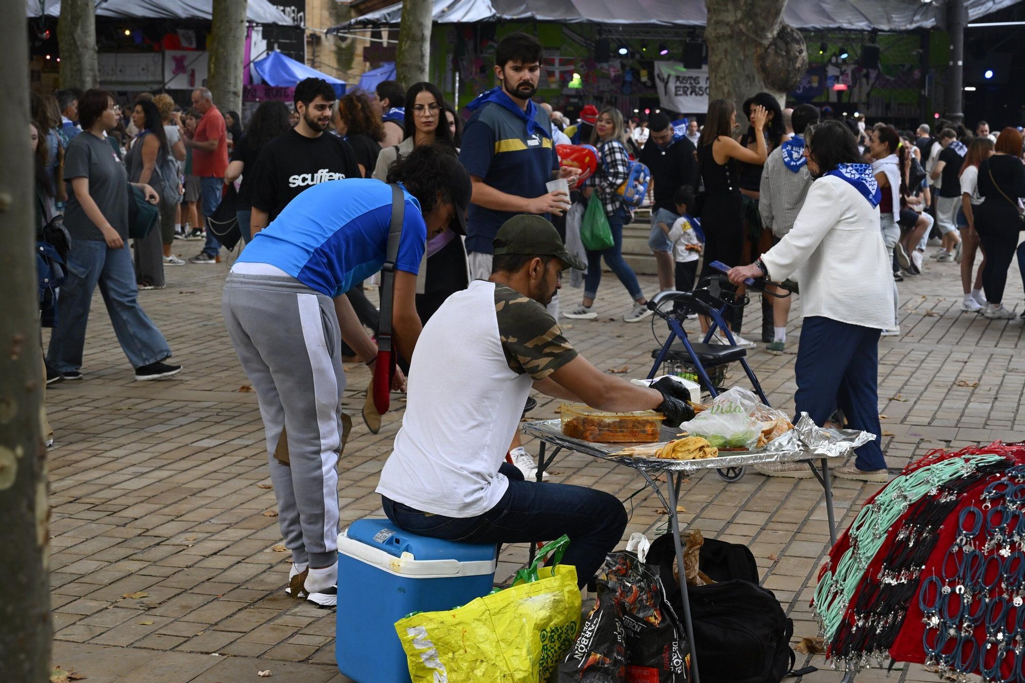 En imágenes: puestos de comida ilegal en Aste Nagusia