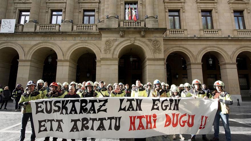 Los bomberos de Gipuzkoa, en contra de la adaptación de las OPE por el euskera