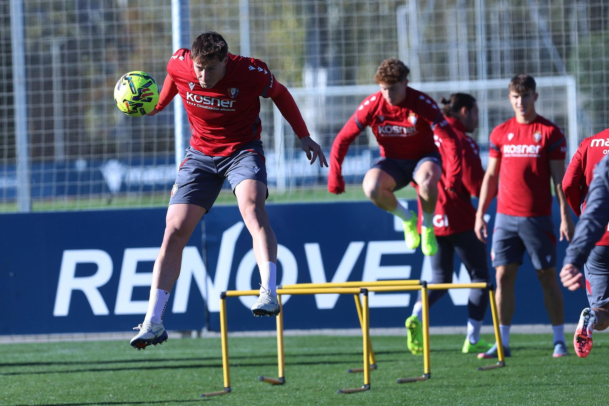 Fotos del entrenamiento de Osasuna (martes 18 de noviembre)
