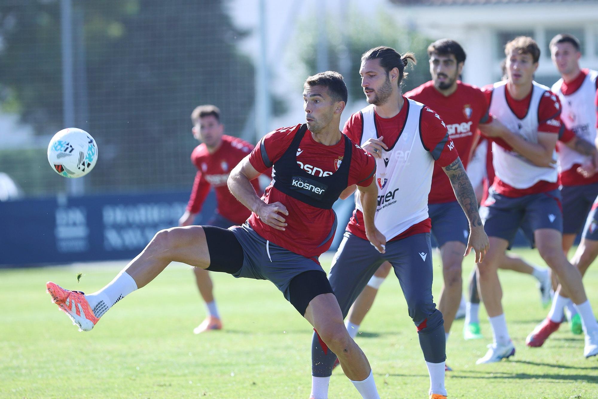 Fotos del entrenamiento de Osasuna (martes 7 de octubre de 2025)