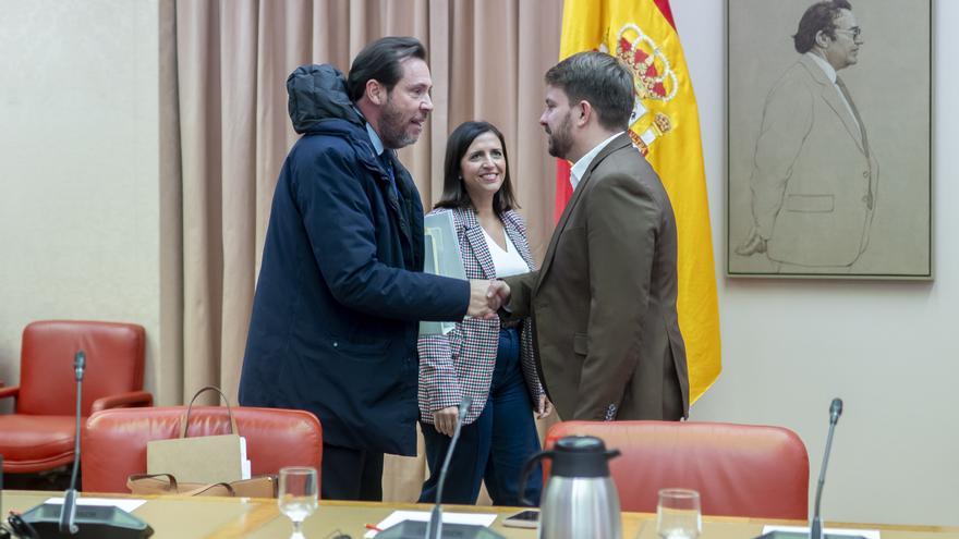 Puente se reúne con los sindicatos para evitar la huelga en Renfe del 9, 10 y 11 de febrero