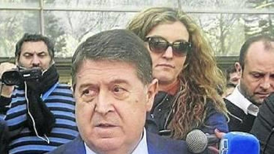 Detenido por estafa y malversación  el expresidente valenciano Olivas
