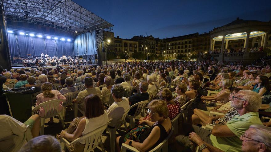 Concierto de La Pamplonesa en la Plaza del Castillo