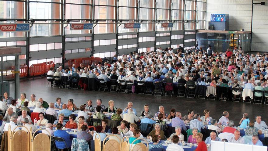 150 plaza gehiago eskainiko ditu Durangok San Fausto jaietako adinekoentzako bazkarirako