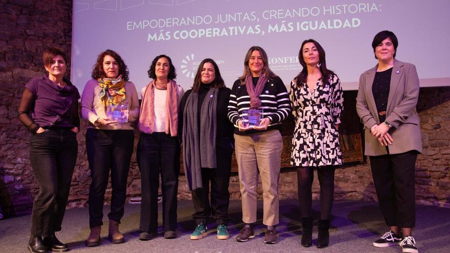 En imágenes: Reconocimiento a las mujeres cooperativistas