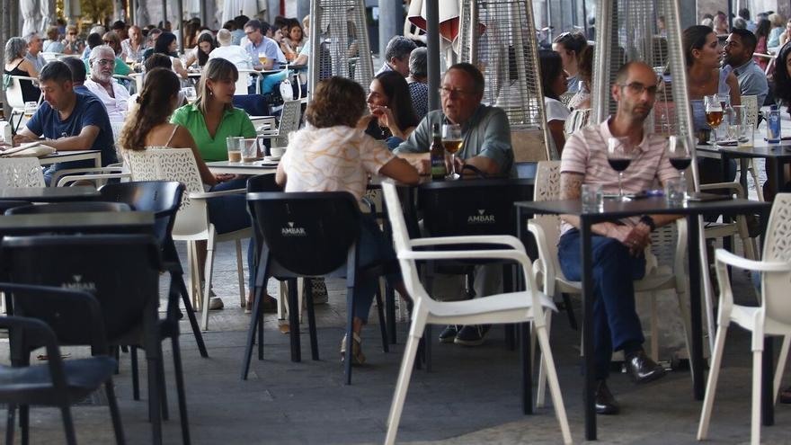 Cuenta atrás para San Fermín: inspección total a las terrazas de hostelería en Pamplona