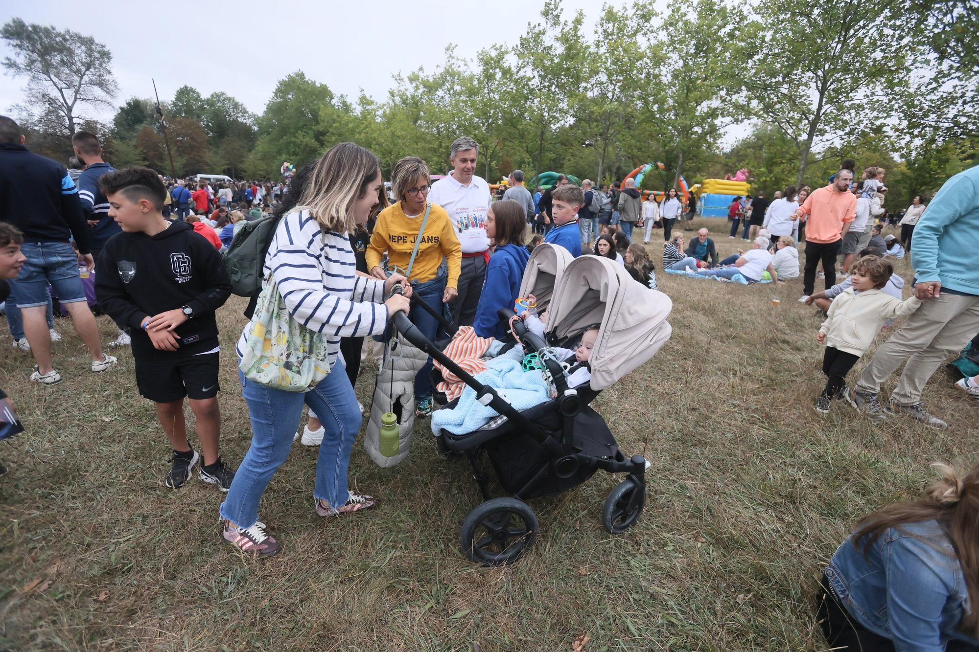 En imágenes: Las campas de Olarizu se llenan de fiesta