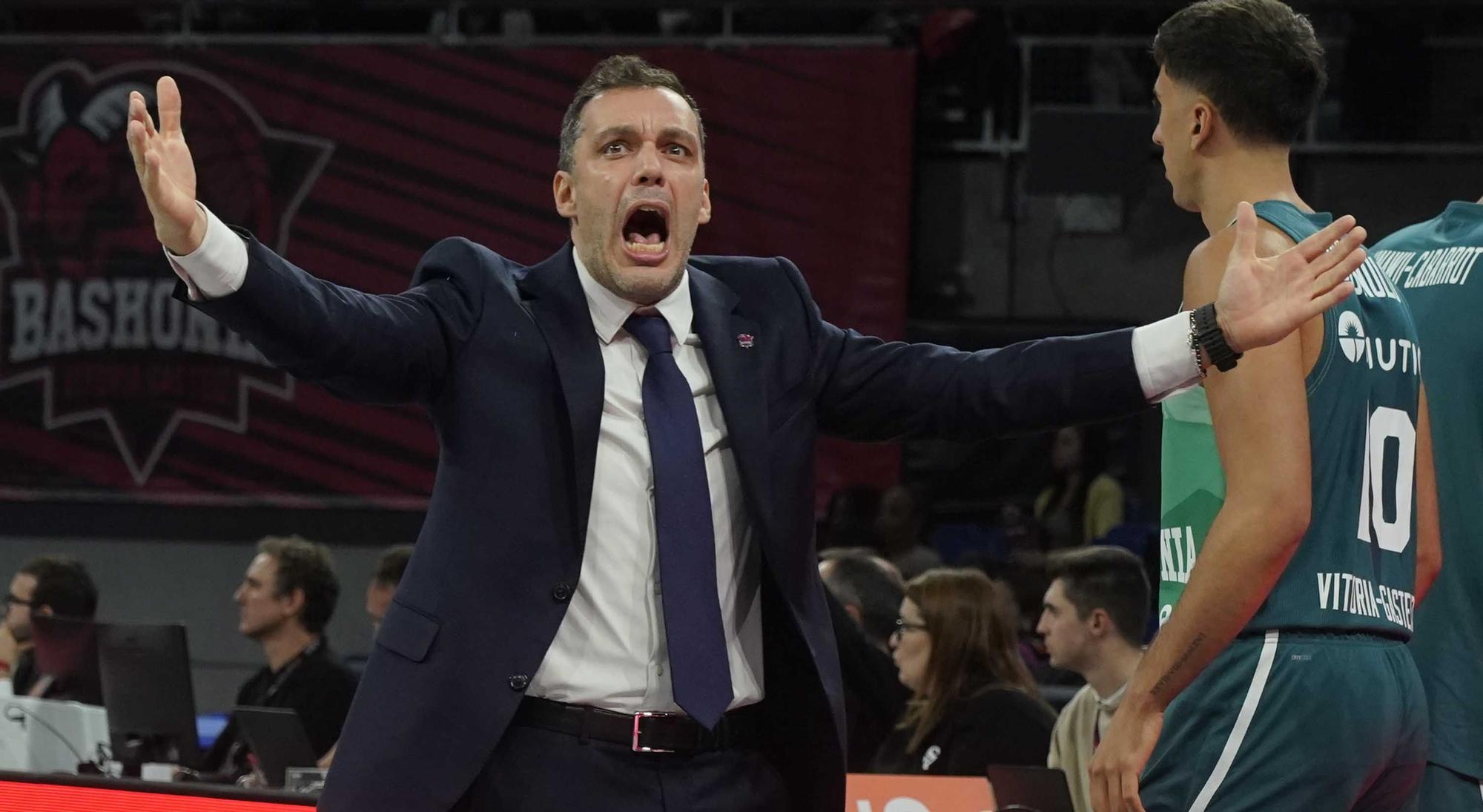 Todas las imágenes del Baskonia - Dubái (92-85)