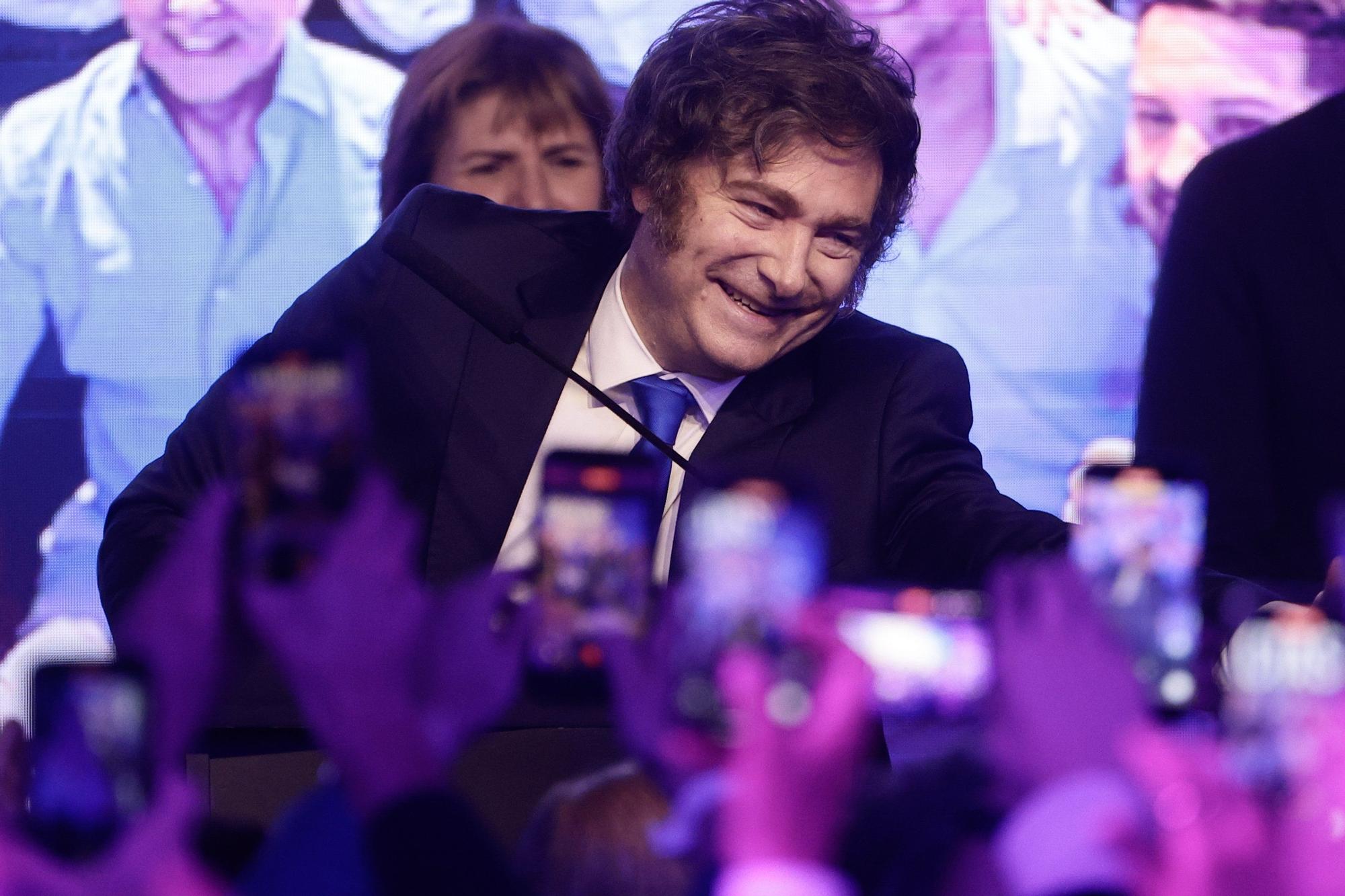 Milei, exultante tras arrasar en las elecciones de medio mandato: "Comienza la construcción de la Argentina grande"