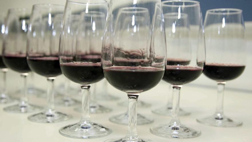 El consumo de vino tinto, a examen