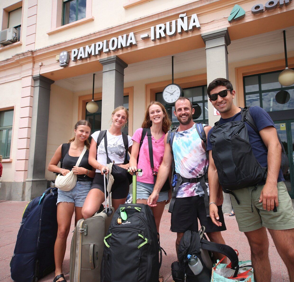 Los primeros turistas llegan a Pamplona para disfrutar de San Fermín 2023