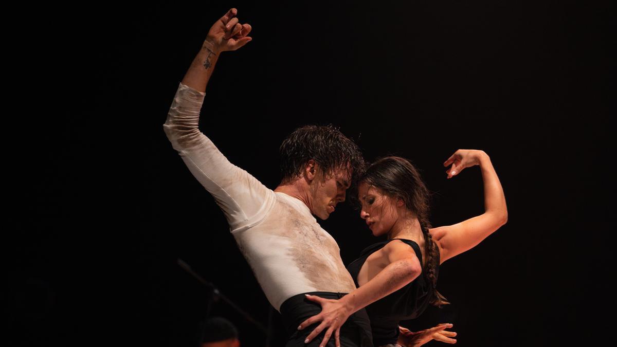 Irene Tena y Albert Hernández conforman dúo en 'No', de La Venidera. / Alba Muriel