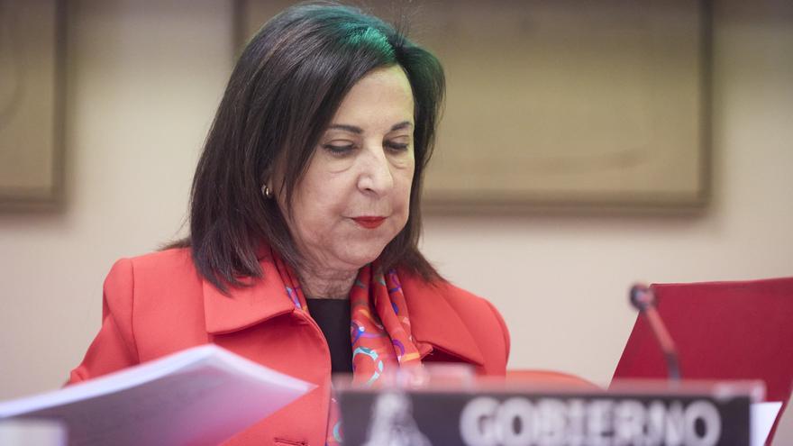 Robles afirma que la restricción en las bases de EEUU "no rompe el vínculo con la OTAN"