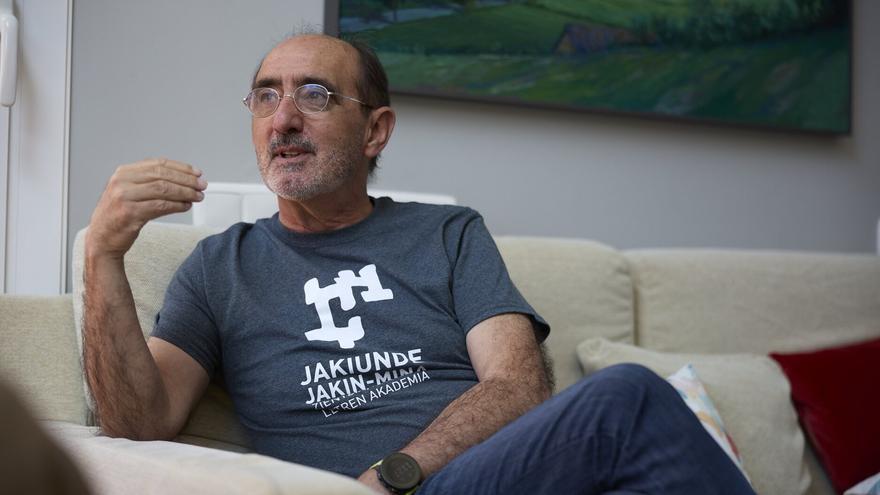 “Aprendamos a tomarnos la política con toda la seriedad que merece, pero no al pie de la letra”