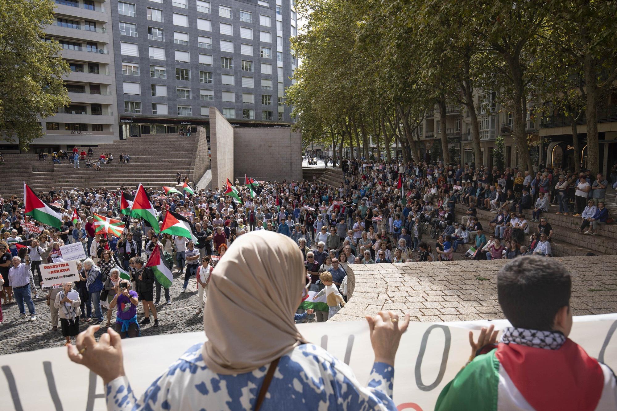 En imágenes: Vitoria se manifiesta en apoyo del pueblo palestino