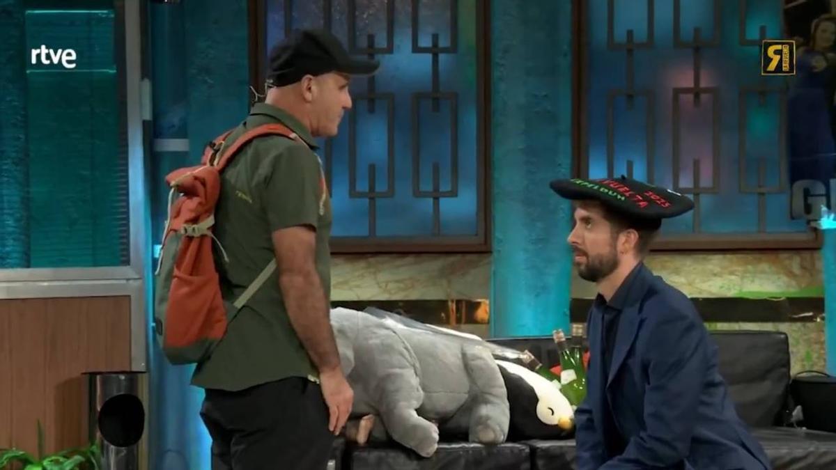 Aitor Francesena junto a David Broncano en &#039;La Revuelta&#039;