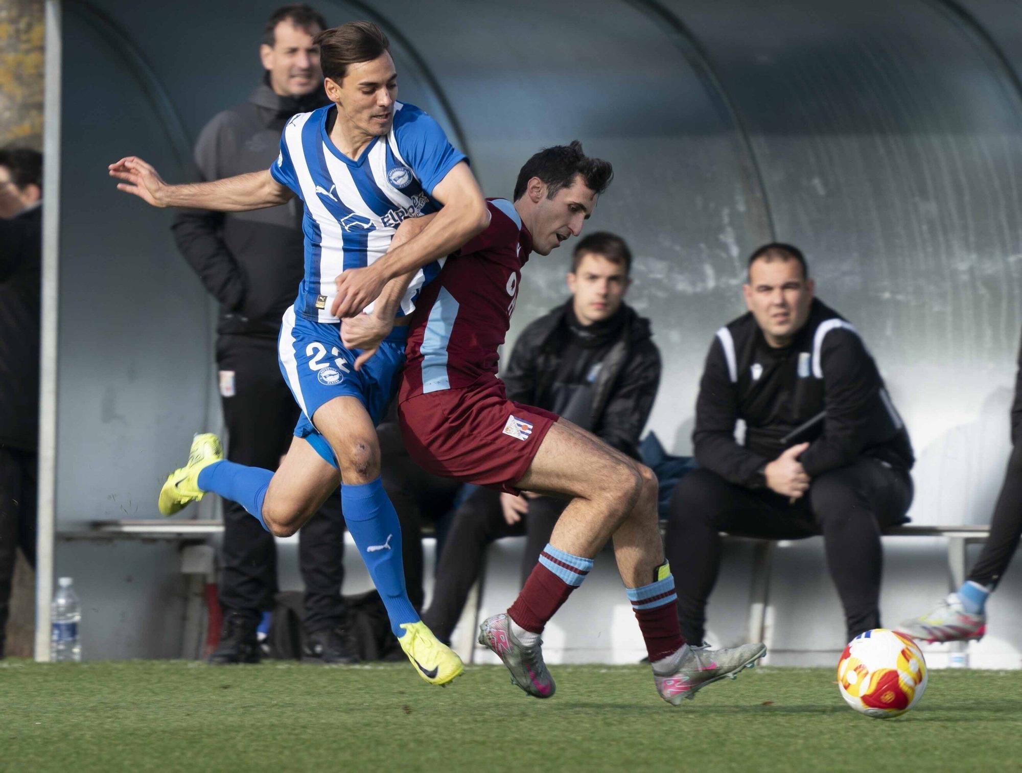 En imágenes: El 'Miniglorias' vence al Beasain en Ibaia