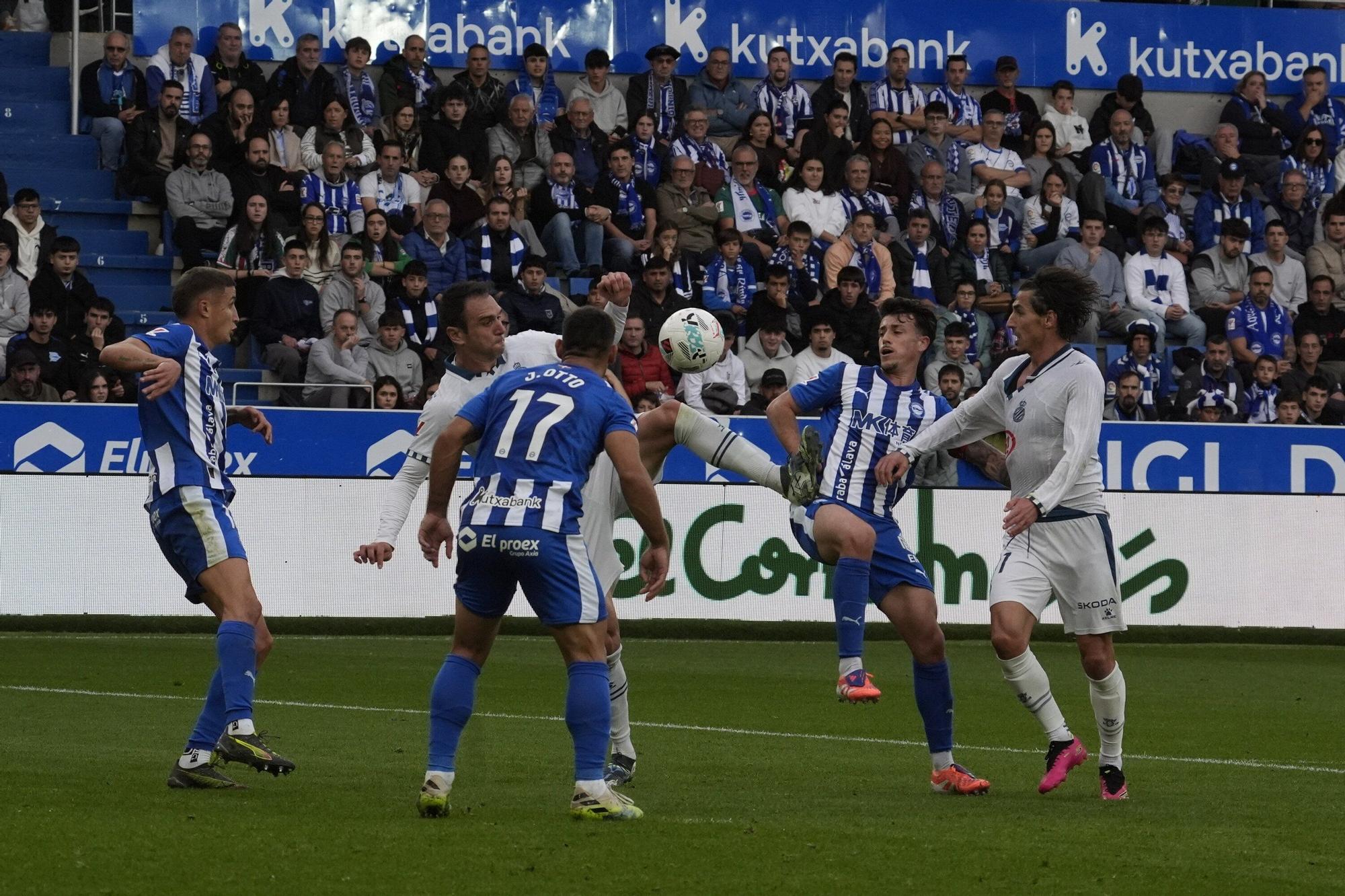 Todas las fotos del Alavés-Espanyol en Mendizorroza